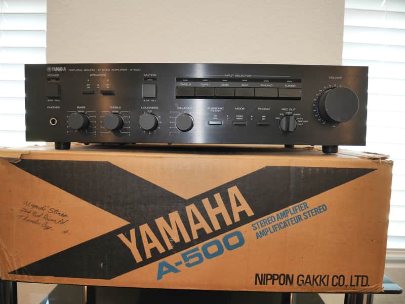 YAMAHA プリメインアンプ　A-500 Yamaha A500 Black (Japan) Integrated Amplifier - 70 watts/ch