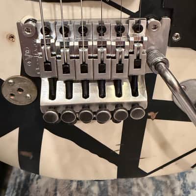 EVH Judah Guitars EVH Frankie Stripes Relic - White / Black - w/HSC 2025 - Custom relic image 4