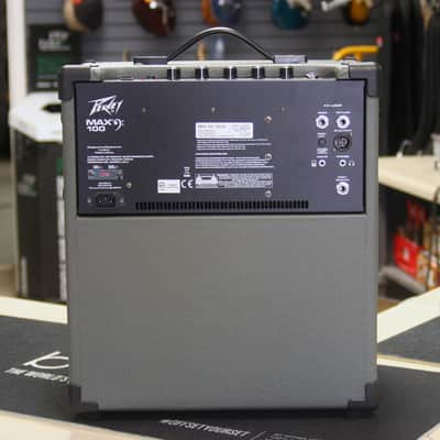 Peavey Max 100 Bass Combo Amp image 2
