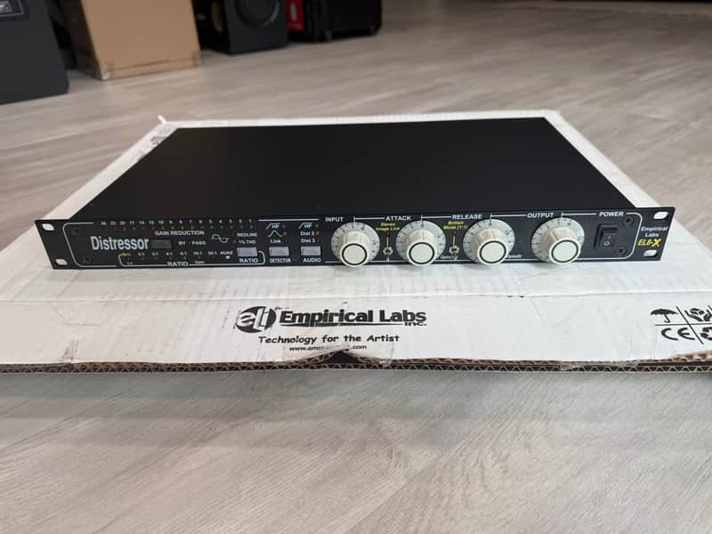 Empirical Labs EL8-X Distressor with British Mode