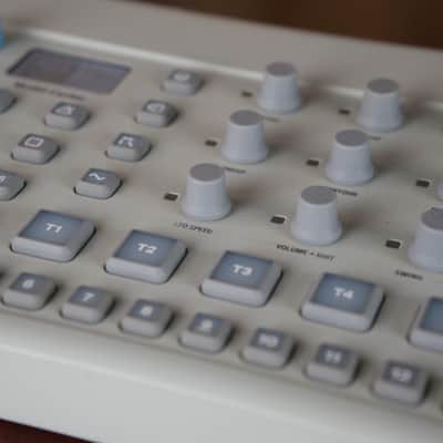 Elektron Model:Cycles Groovebox 2020 - Gray image 3