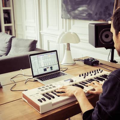 Arturia Clavier Maître 49 Touches KeyLab Essential 49 image 6