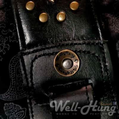Immagine Well-Hung Forever Randy "Brass Pyramid" 3" wide padded black leather guitar strap - 6