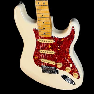 Fender Mexican Standard Stratocaster in Olympic White 1995/96 image 5
