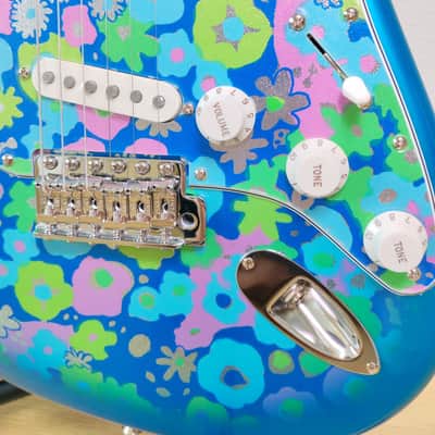 *NEW IN BOX* 2025 Fender Japan Limited Edition Stratocaster Blue Flower 2025 !! image 5