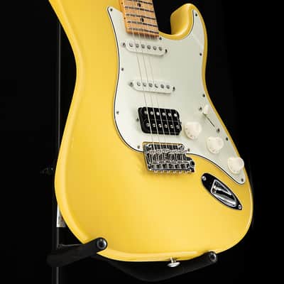Suhr Classic S Antique Vintage Yellow image 4