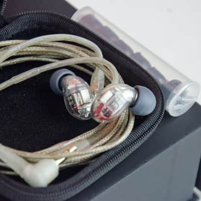 Used Shure SE846 Gen 2 Earbuds w/ Box image 3