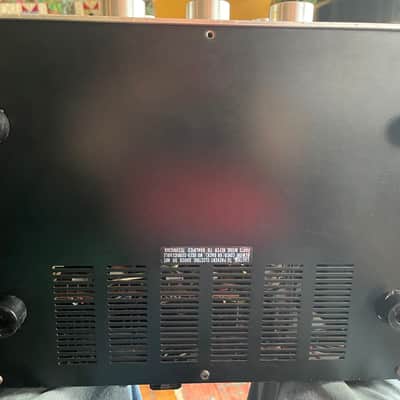 Marantz Model 1060 30-Watt Stereo Solid-State Integrated Amplifier 1971 - 1976 - Silver with Wood-grain covered Metal Case image 5