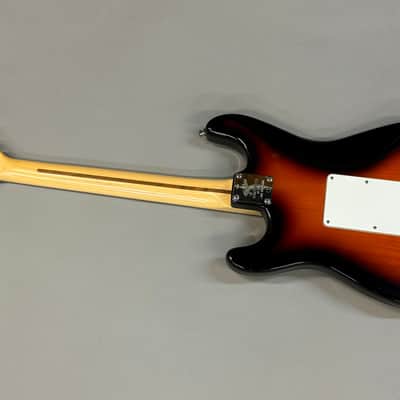 Fender 40th Anniversary USA Stratocaster Strat Plus Ultra sku46911 1994 - Sunburst image 15