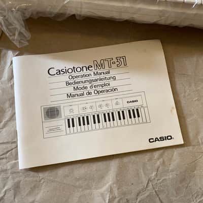Casio MT-31 Casiotone MT31 37-Key Semi Analog Keyboard MIJ 1980's White RARE MINT in orignal box with Users Manual booklet image 18