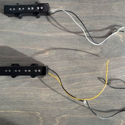 Fender V-Mod II Jazz Bass pickups image 1