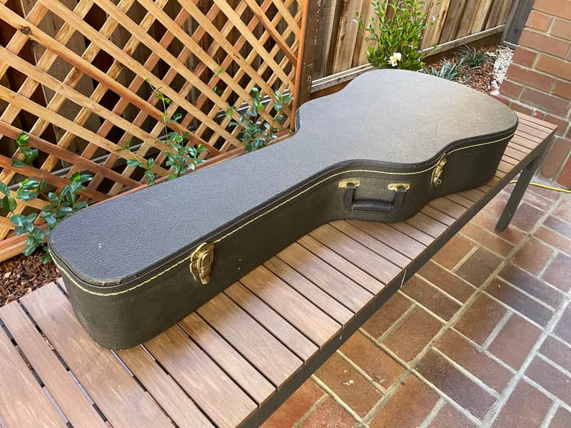 Hardshell Acoustic Guitar Case - Excellent Condition image 1