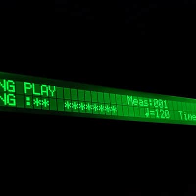 New black-green display for Yamaha Qx3