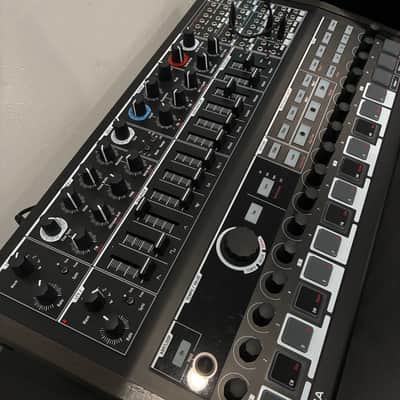 Arturia MiniBrute 2S Noir Edition Desktop Synthesizer 2022 - Present - Black image 4