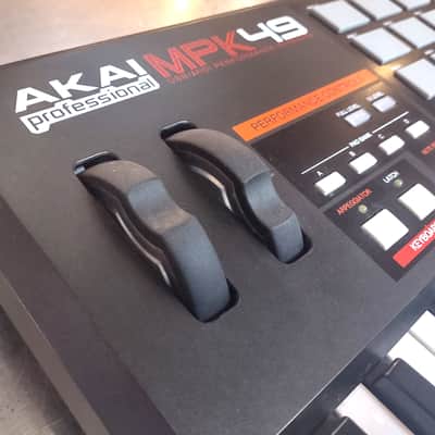 AKAI MPK49 2000-2025 - NOIR -BLANC-ROUGE image 5