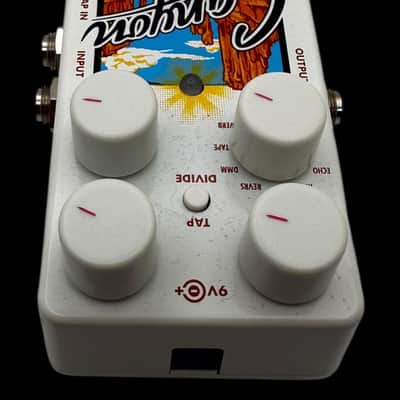 Electro-Harmonix Canyon 2017 - Present - White X7096 image 3