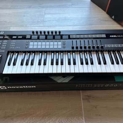 Novation 49 SL MKIII MIDI keyboard image 3