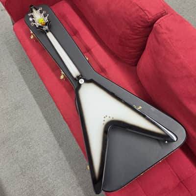 Epiphone Brent Hinds Signature Flying V Custom with Case - Silver Burst image 14