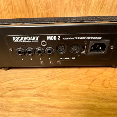 Rockboard QUAD-4.2 Pedalboard with MOD 2 Patchbay, Power Supply Tray, and Gig Bag image 7