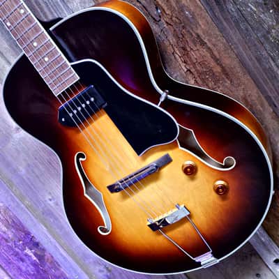 Eastman AR405-P90/TV Archtop - Truetone Vintage Sunburst w/ Gig Bag image 2