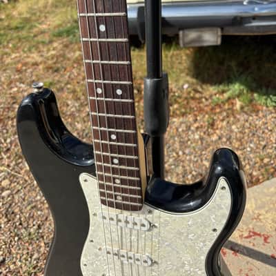 Squier Standard Stratocaster with Rosewood Fretboard 2001 - 2013 - Black Metallic image 8