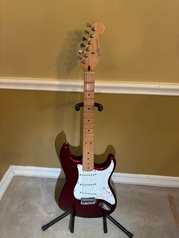 Fender Stratocaster 2005 - Wild Cherru image 1
