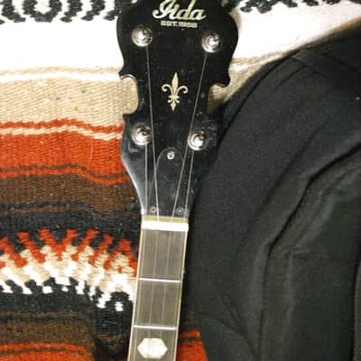 Iida Model 229 5 string Archtop Resonator Banjo 1979 natural w/ gig bag image 2