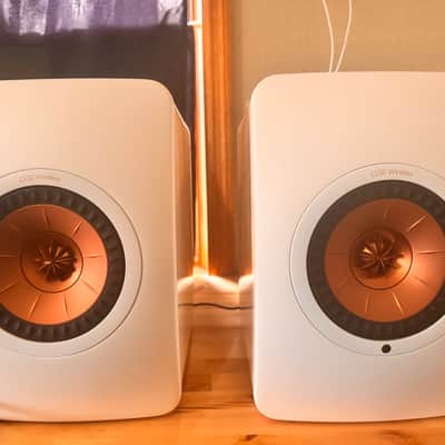 KEF LS50 Wireless - White image 2