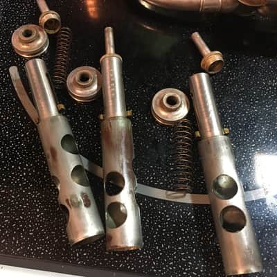 MAKE OFFER CORNET 1922 CONN 10A WONDER SILVER PLATE MISSING SOME PARTS NOT FUNCTIONING FREE SHIP image 5