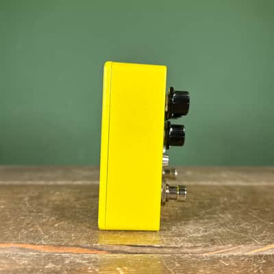 Benson Amps / Non-Human Audio Florist Dynamic Modulator 2024 - Present - Yellow image 4
