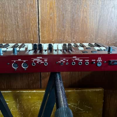 Hammond M-Solo Portable Organ - Burgundy w/ gig bag image 7
