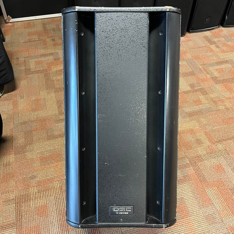 QSC KSUB 1000-Watt Dual 12" Active Subwoofer