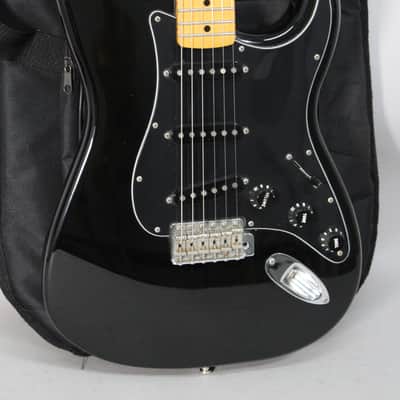 2015 Fender Jimi Hendrix Stratocaster Black w/ Gig Bag image 2