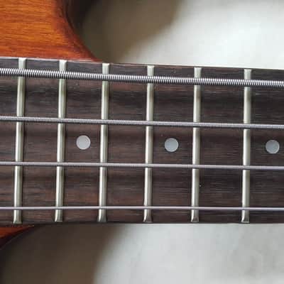 Hohner The Jack Natural Walnut Gloss, 24 frets, Headless, Steinberger Bridge, EMG Active pickups + X image 7