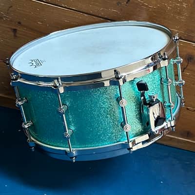 Gretsch New Classic Maple Snare 14×6.5 – Turquoise Glitter image 7