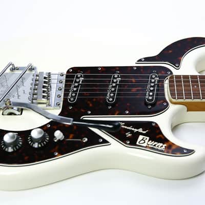 2004 Burns Hank Marvin 40th Anniversary Limited Edition No.1117/2004 & Case & Candy image 14