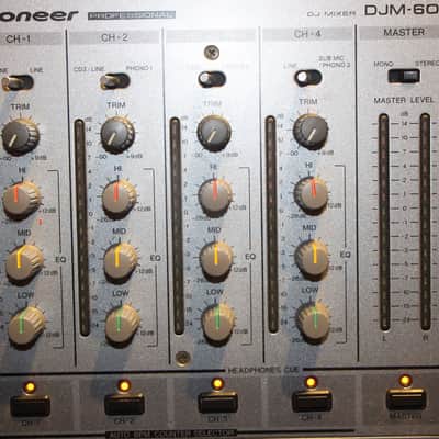 Pioneer DJM-600 DJ Mixer (Carle Place, NY) image 2