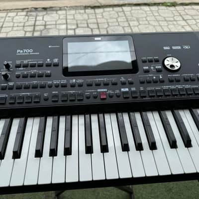 Korg Pa700 Black Professional Arranger Used in mint condition