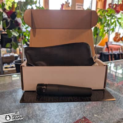 Shure SM57 *In Box and w/ Accessories - Used