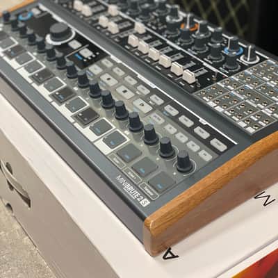 Arturia MiniBrute 2S Desktop Synthesizer image 2