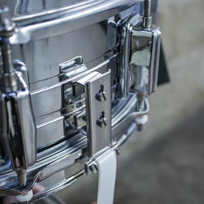 Pearl 80s Chrome Over Steel 10 Lug Snare Drum image 11
