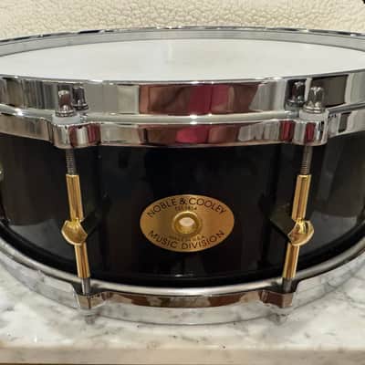 Noble&Cooley 5x14 SS Classic Solid Shell Snare Drum - Black Laquer image 1