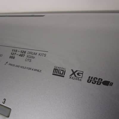 Yamaha Portable Grand DGX-205 Electronic Piano image 7