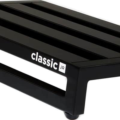 Pedaltrain Classic JR 4-Rail 18" x 12.5" Pedalboard w/ Soft Case and Voodoo Lab Pedal Power 2 Plus Power Supply image 3