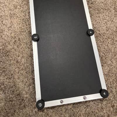 Gator G-TOUR-PEDALBOARD-LGW Large ATA Pedalboard 24x11" with Wheels 2010s - Black image 4