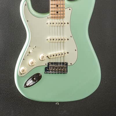 Fender Used Limited Edition American Pro Strat Left Land '18 image 2