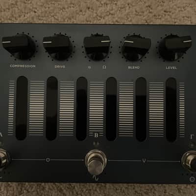 Darkglass Electronics Alpha Omega Photon Distortion | Reverb
