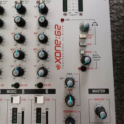 Allen & Heath Xone 62 - DJ Mixer image 3
