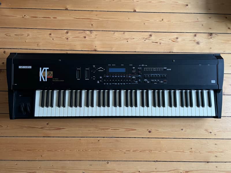 Ensoniq KT-76 64-Voice Digital Synthesizer 1992 - Black, mit Case image 1