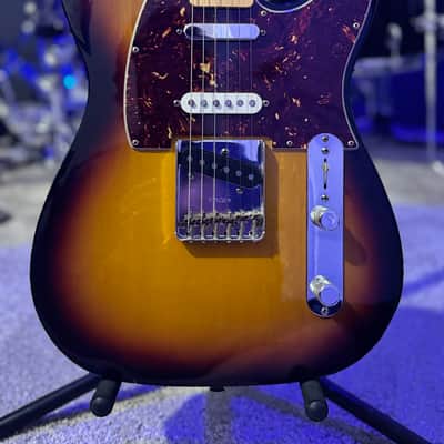 Fender Deluxe Nashville Telecaster with Maple Fretboard 1998 - 2016 - Brown Sunburst image 2